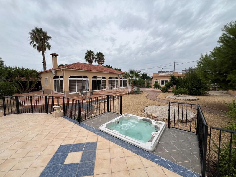Foto c72a519c-e128-4802-8f1a-2b8c435a7b2c. Casa amb piscina a Dolores