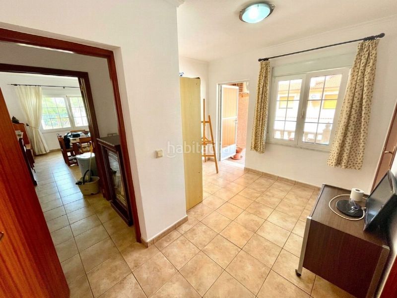 Foto cc385fdc-ee7f-403f-9586-25fe3c35ca43. Casa amb aparcament a Benijófar
