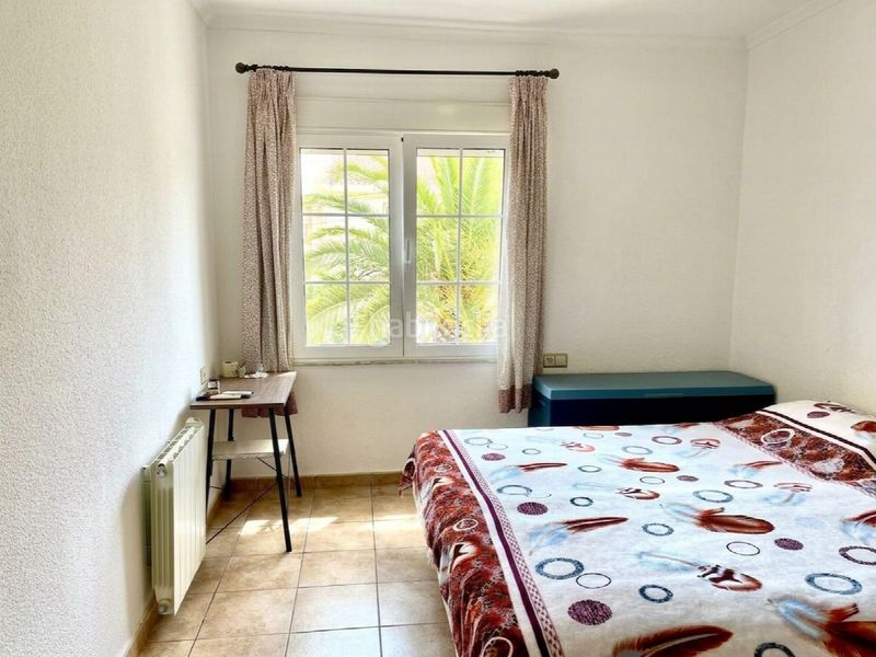 Foto fe52ad19-0e62-4ea5-a0dd-3b2abf78658b. Casa amb aparcament a Benijófar