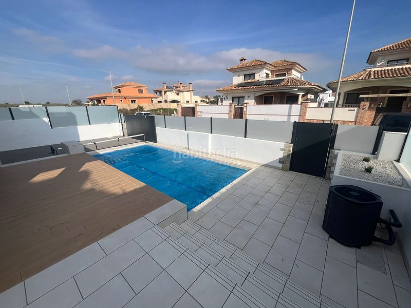 Foto 021ad70e-e245-4b9c-8d6e-6184eaede9a9. Casa amb aparcament piscina a Centro Alcázares (Los)
