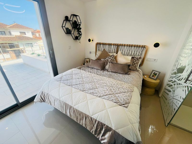 Foto 2f572610-a83d-4fd7-94fa-95ab6ea7288a. Casa amb aparcament piscina a Centro Alcázares (Los)