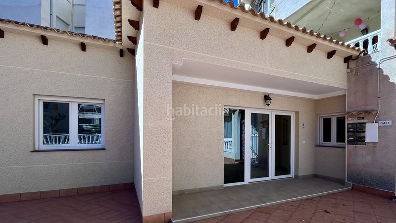 Foto 449ff7fa-1a4f-49a1-8585-de2940010a14. Casa amb aparcament a Parque de las Naciones Torrevieja