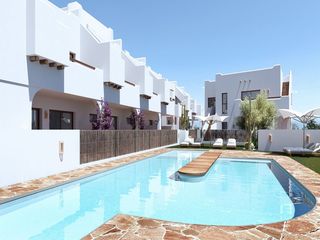 Haus in Pilar de la Horadada Ciudad