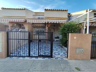 Casa adosada en Centro