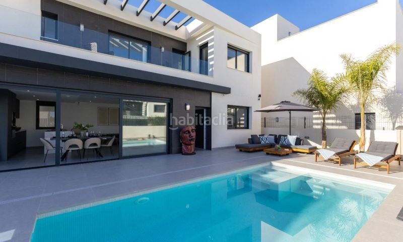 Foto fce31685-7f70-4d45-a2ae-a6b2b2598258. Casa amb aparcament piscina a Algorfa