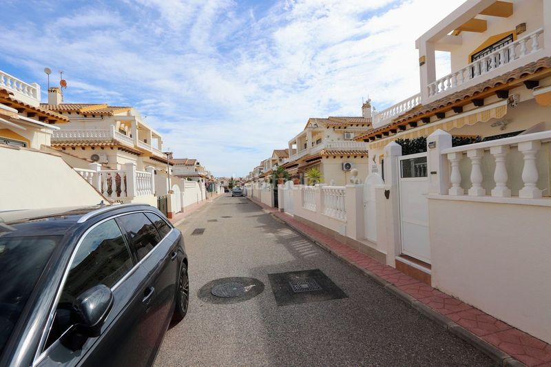 Foto 7d28a12e-f62a-435c-99bb-98f0b1e099b1. Casa amb piscina a El Molino Torrevieja