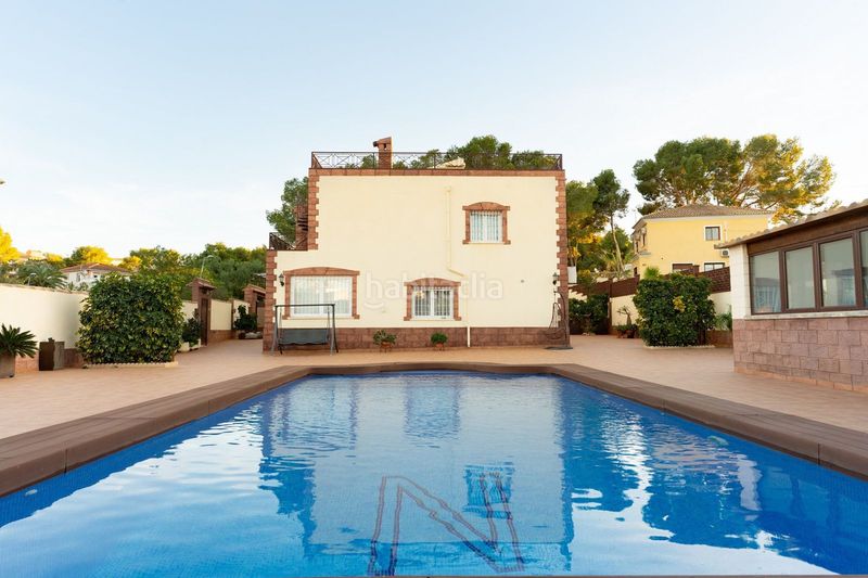 Foto 4c2038ec-ac75-4ca6-b01d-9c0420acafd3. Casa amb aparcament piscina a El Molino Torrevieja