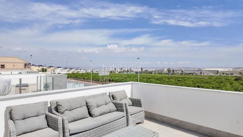 Foto ba9a9164-208d-4cde-b2b1-3e23c0ef2ba6. Casa amb piscina a El Molino Torrevieja