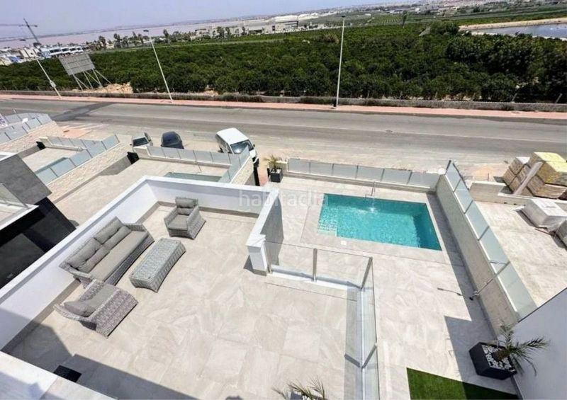 Foto d5662c77-4ed8-422a-a9ee-f19b7229e3c0. Casa amb piscina a El Molino Torrevieja