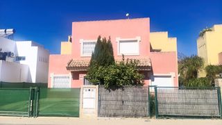 Maison à Jerónimo y Avileses