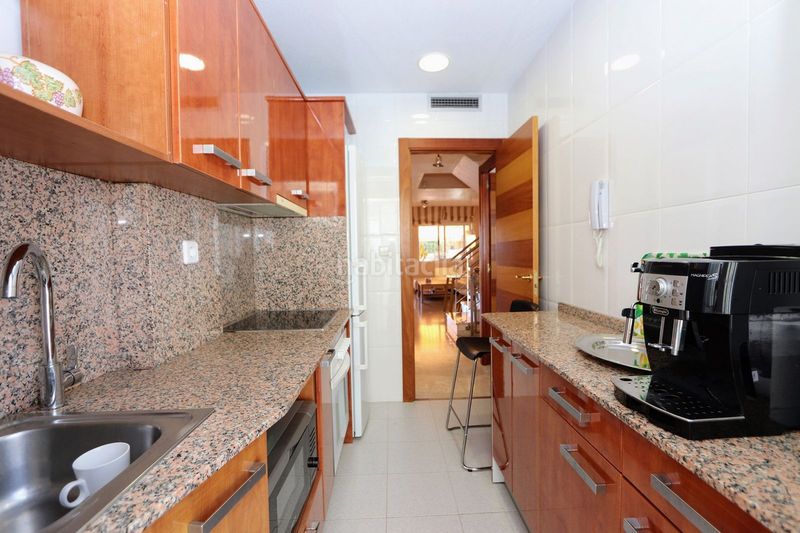 Foto 63d17e15-bc66-4391-9428-646ebe17adea. Casa amb aparcament a Centro Alcázares (Los)