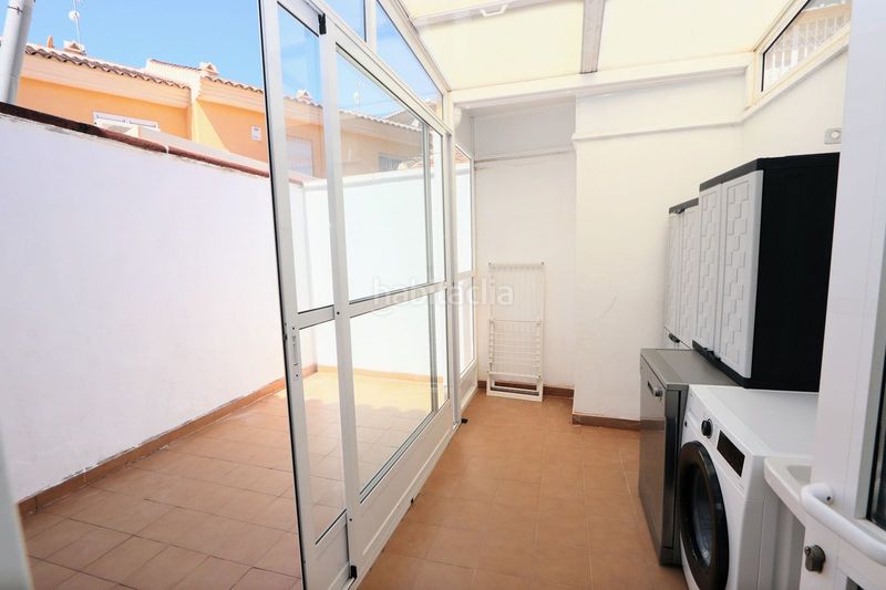 Foto a5f9b802-852f-43ff-bfe3-03282cd31323. Casa amb aparcament a Centro Alcázares (Los)