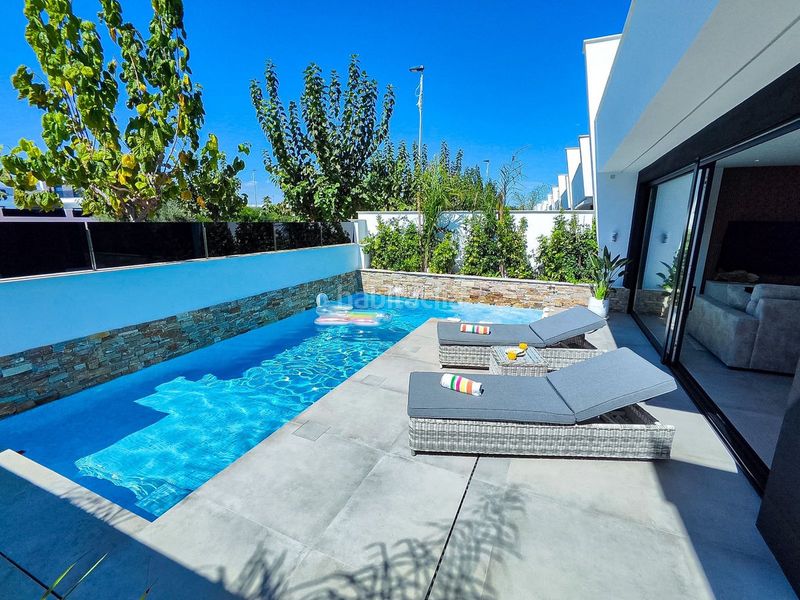 Foto 1604b24a-f50d-41ea-a0ef-5580756bcfa5. Casa amb aparcament piscina a San Javier San Javier
