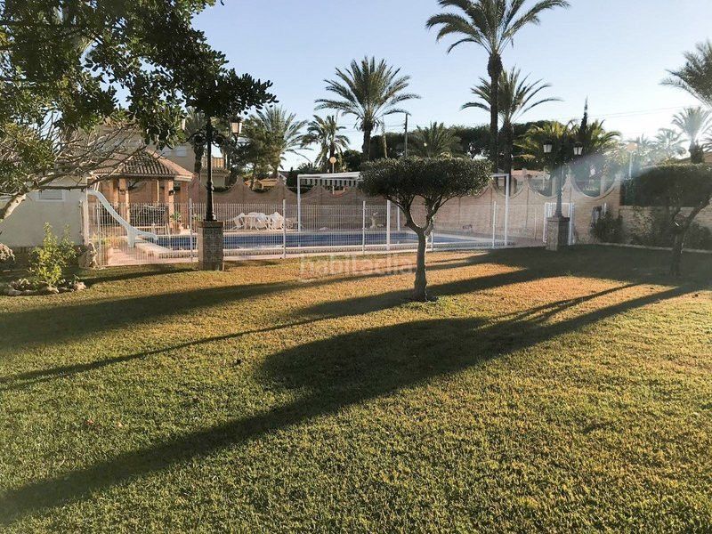 Foto 4ba29f32-ace9-4b64-a5f5-ae24bbe71b65. Casa a Cabo Roig Orihuela