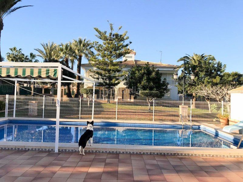 Foto c892b6ff-ffe0-44f0-8008-49b9528ae42c. Casa a Cabo Roig Orihuela