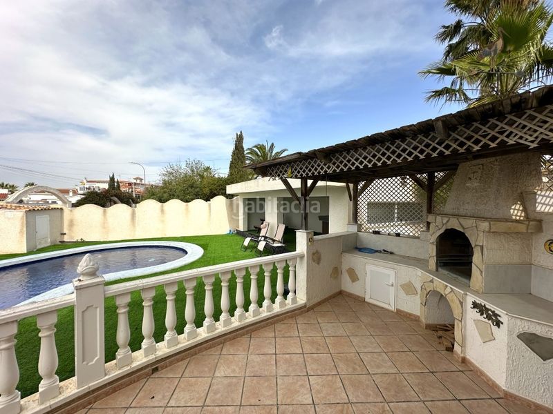 Foto fbe50d4d-d640-4b47-8f2a-0334987770be. Casa amb piscina a Centro de la Ciudad Quesada Rojales