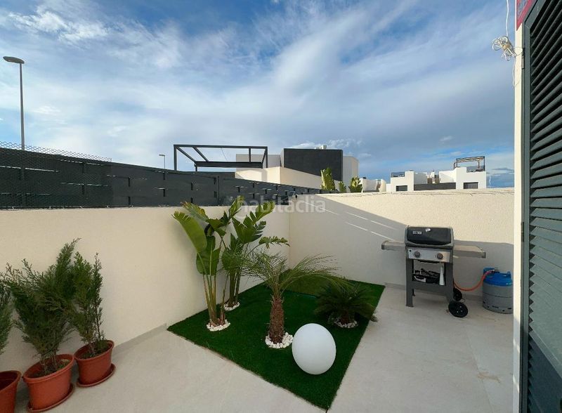 Foto a3ad9d96-2ffc-4b3d-98c7-e2abe4486109. Casa amb piscina a Benijófar