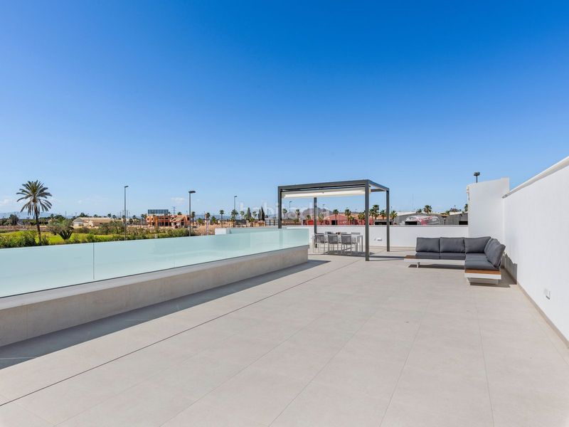 Foto 0439e504-56a7-442b-95bc-3294523e0aaf. Casa amb aparcament piscina a Centro Alcázares (Los)