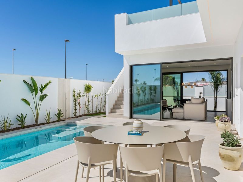 Foto c9296ab8-3ffb-4a8e-8ae9-9b88a0276ed8. Casa amb aparcament piscina a Centro Alcázares (Los)