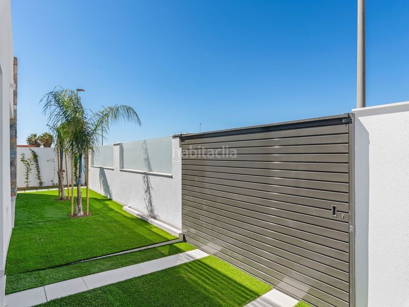 Foto f3877658-d4e4-45e8-829b-666c403dd2ce. Casa amb aparcament piscina a Centro Alcázares (Los)