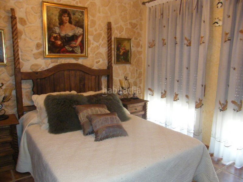 Foto 3f2280e8-8446-4c01-83dd-35d36712dbab. Casa adossada a Daya Nueva