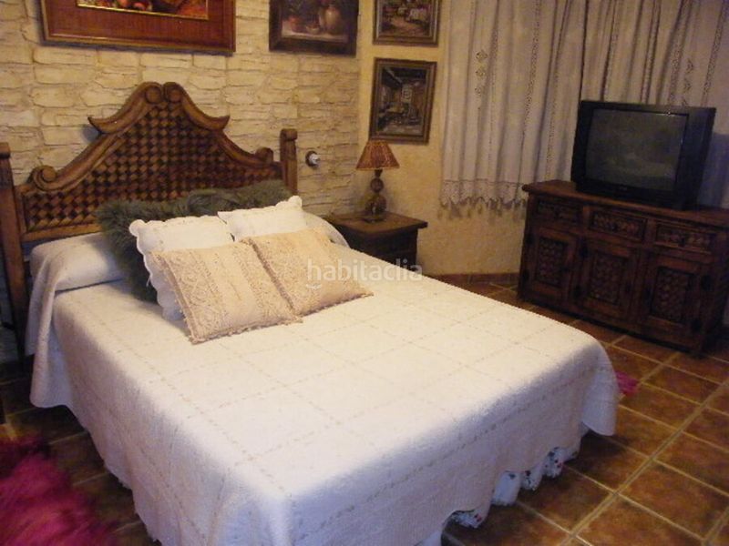 Foto 6982ebc6-0ce8-4d2e-894f-d1c9237babaf. Casa adossada a Daya Nueva