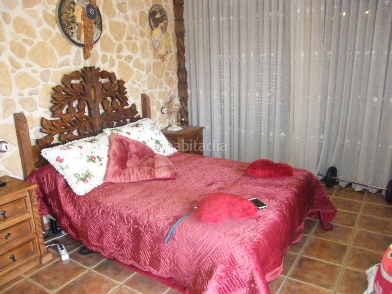 Foto d6ea41f9-b253-4b2c-8a0e-6ac060b3d480. Casa adossada a Daya Nueva