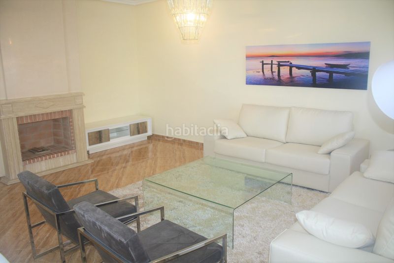 Foto 23662d0f-d7c7-4ed3-bd27-fddfbba4d053. Casa amb aparcament piscina a Punta Prima Torrevieja