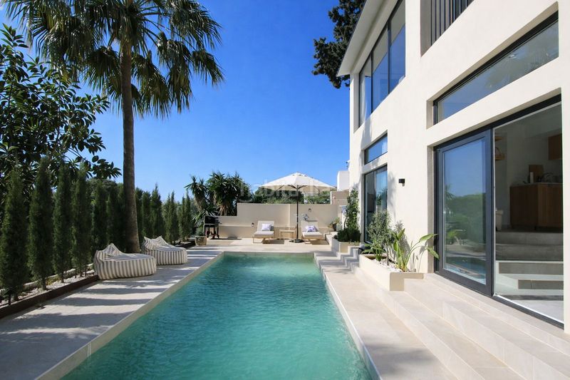 Foto 519038d3-c7bc-42f8-a703-105998521fd3. Casa a Elviria Marbella