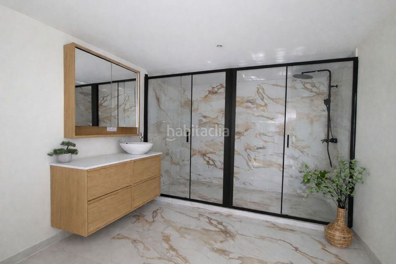 Foto fa60da7f-ddd0-4d84-80c8-8f6a4771aa8b. Casa a Elviria Marbella