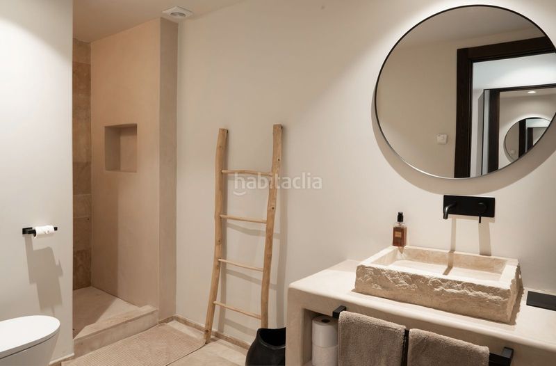 Foto c8b7cc2b-39a2-4d9b-887b-b826fc85bb2e. Casa en El Velerín Estepona