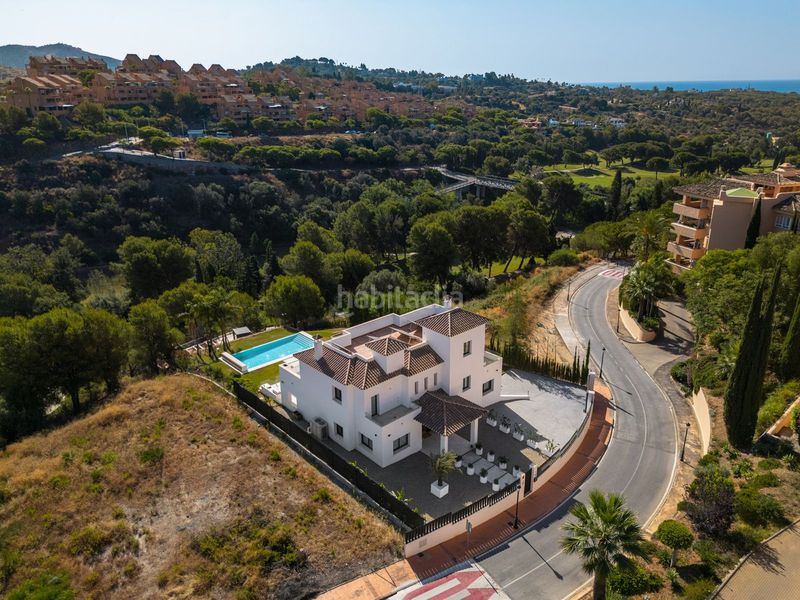 Foto f57a7a76-f34a-474a-92bc-4948db5d7e5f. Casa a Elviria Marbella