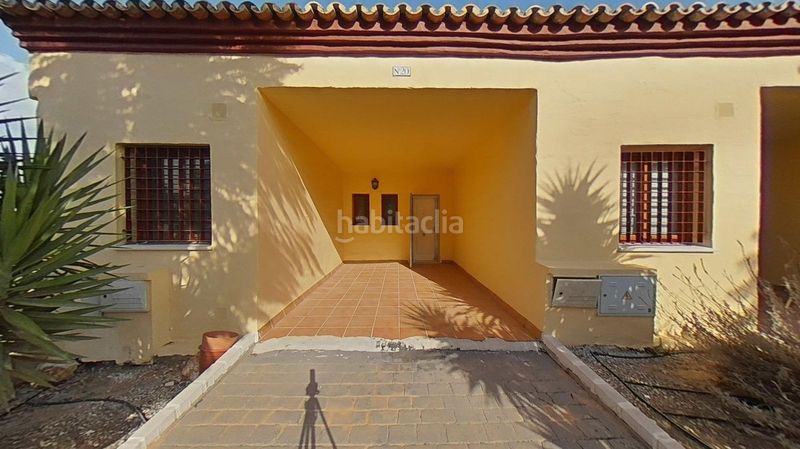 Foto ae5d026b-13e3-4b95-835d-36d50dcde96e. Casa adossada a Manilva pueblo Manilva