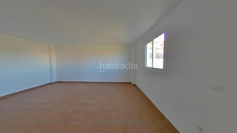 Foto ca9cebe1-b7f0-41c5-b119-a9e79a06aafc. Casa adossada a Manilva pueblo Manilva
