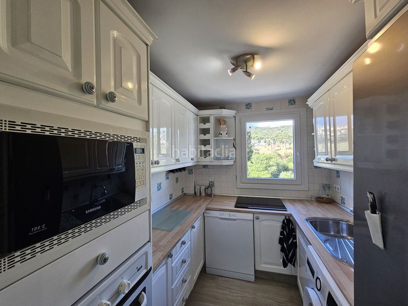 Foto 251a7167-25a5-4bfe-9213-024b39c3e3cd. Apartament amb aparcament a La Duquesa Manilva