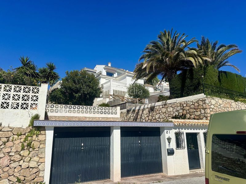Foto f0069832-8eed-48b6-ab83-3fa8ba6dcef8. Casa adossada amb aparcament a Rojales