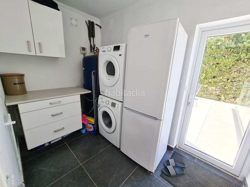 Foto 3dd9e61f-f77a-4847-8469-e6d089bf56a3. Casa amb aparcament a la cala Mijas Mijas