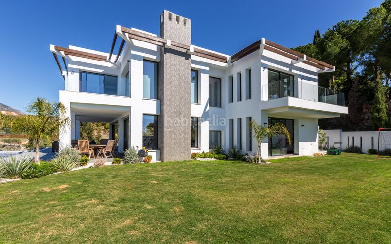 Foto 688903ea-0e4c-4fd5-9304-86840e5d1401. Casa a Parque Central Estepona