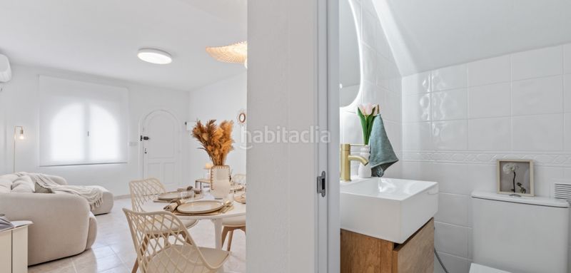 Foto b3347f0b-ba49-4016-aaec-000c20e6ff05. Casa adossada a La Florida Orihuela