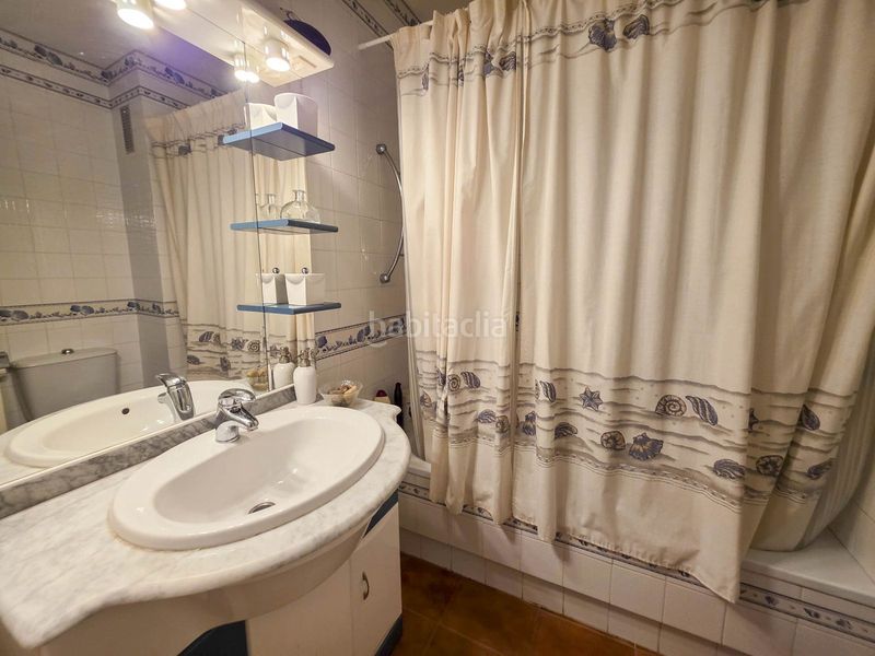 Foto 5697f592-2c72-47ab-b5e7-de12bbb21df3. Casa adossada amb aparcament a bahía de Casares Casares