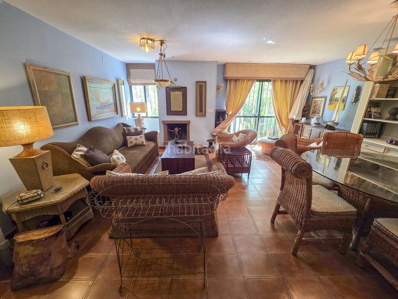 Foto 5b07f22f-b9d0-4fb5-bd10-5e386f178d04. Casa adossada amb aparcament a bahía de Casares Casares