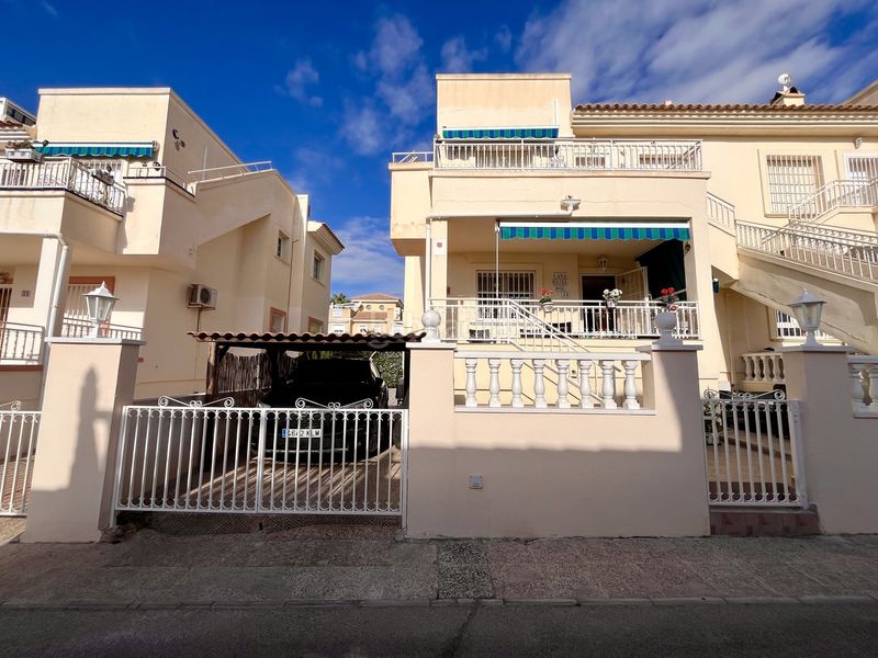 Foto 200c493e-c1a9-49dd-b609-560c1f034b86. Apartament amb aparcament a Playa Flamenca Orihuela