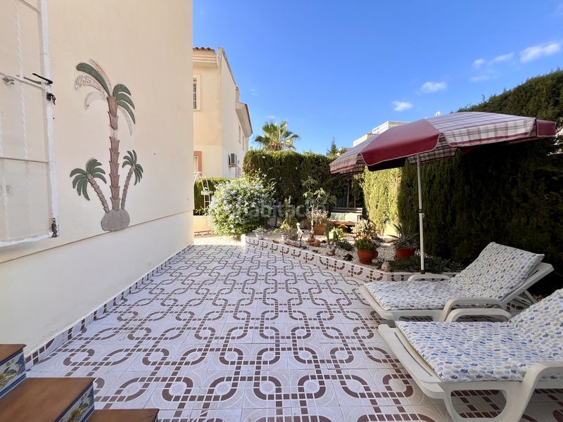 Foto ae280520-9989-4171-baa3-b12078134674. Apartament amb aparcament a Playa Flamenca Orihuela