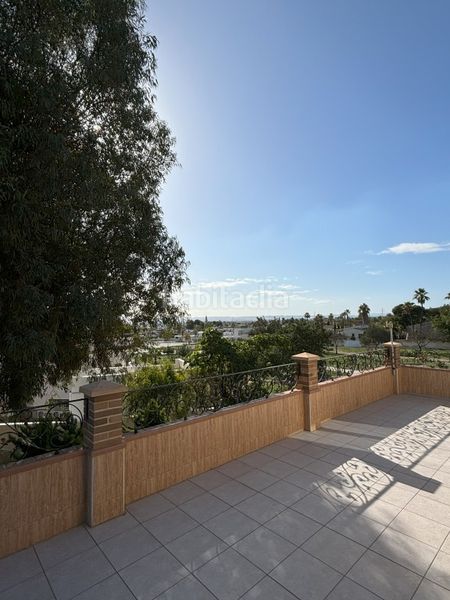 Foto c34c751b-36ae-41ac-9ec5-bc5de1d8de81. Casa amb piscina a Rojales