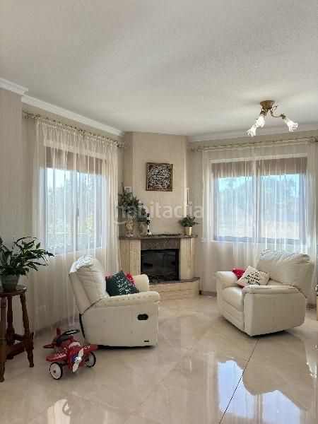 Foto 03c541f0-9a95-4604-9ccd-552f9c6f3e3f. Casa amb piscina a Rojales