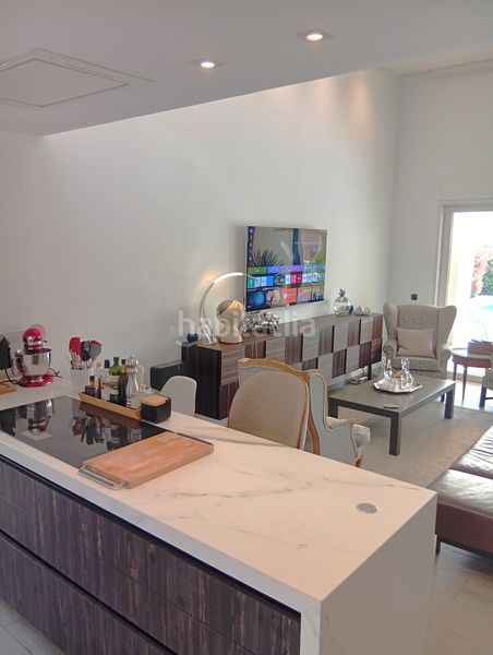 Foto 35eb57db-9569-4e90-9c32-9b2a8336d13b. Casa amb piscina a Algorfa