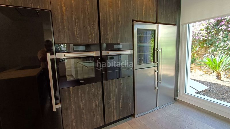 Foto e00ec126-b519-421c-8abb-fbb398c0c331. Casa amb piscina a Algorfa
