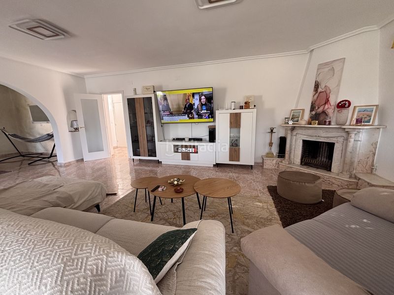 Foto 2defdc2a-278c-43e5-b38a-8236f03ade1a. Casa amb aparcament a Benijófar