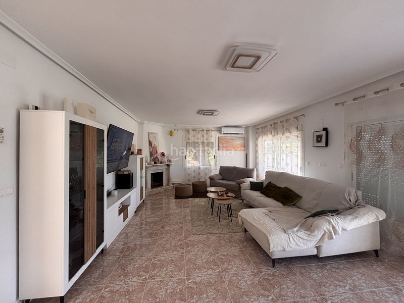 Foto 68bbcad6-8fab-4161-8a26-1d1f73ae2021. Casa amb aparcament a Benijófar