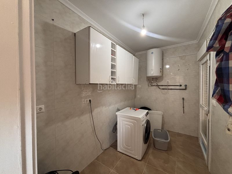 Foto 91f4cbeb-16f6-46c1-bfbd-2039d2697209. Casa amb aparcament a Benijófar